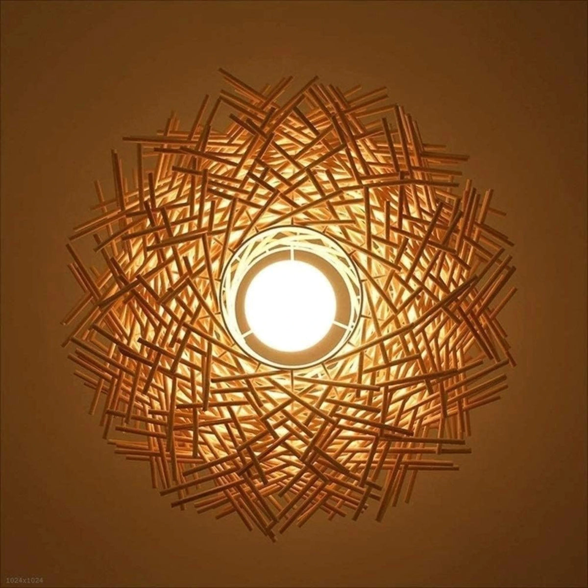 Suspension en bambou tressé à la main avec design naturel bohème