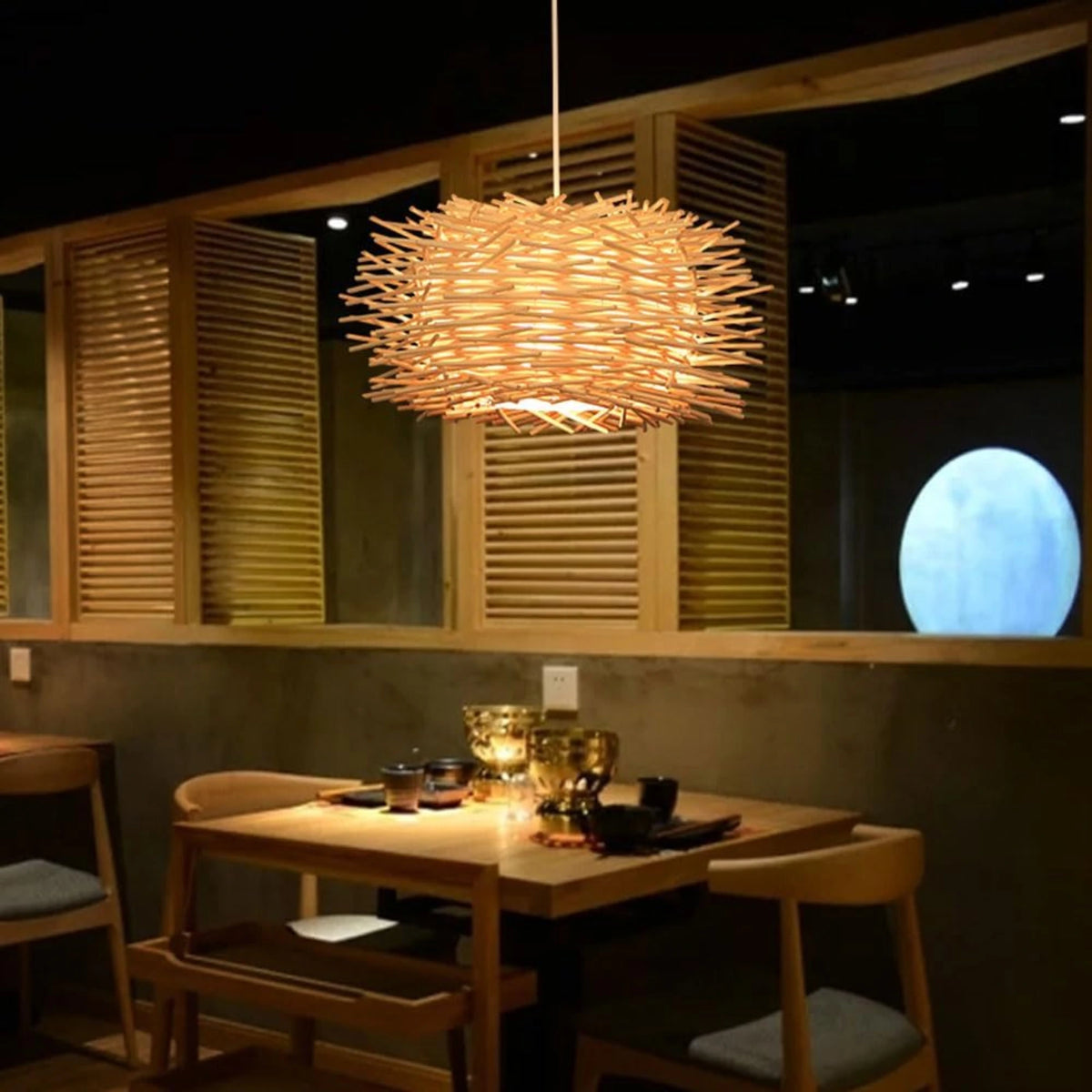 Suspension en bambou tressé à la main avec design naturel bohème