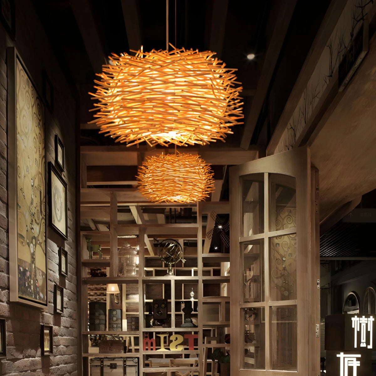 Suspension en bambou tressé à la main avec design naturel bohème