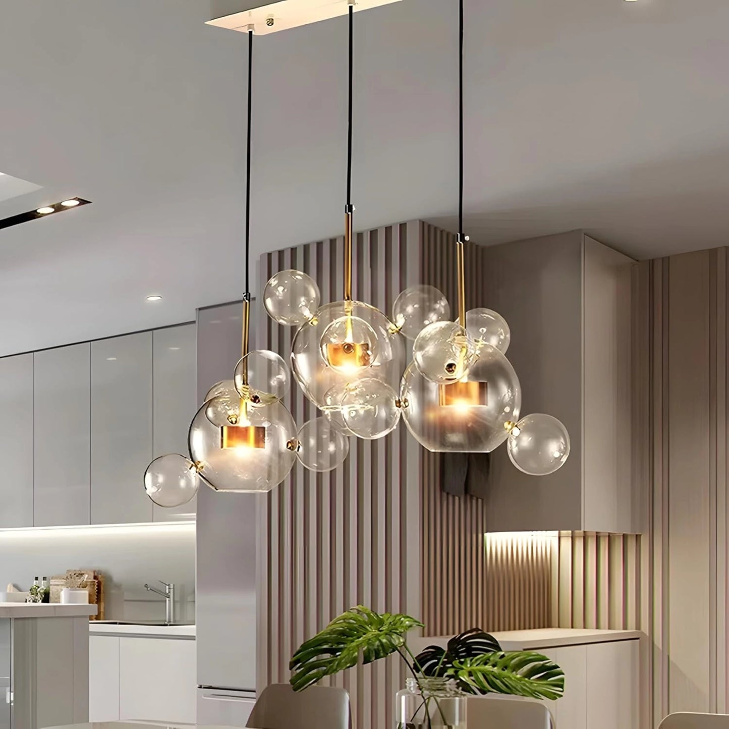 Suspension Boule en Verre Poli avec Style Moderne et Lumière Brillante