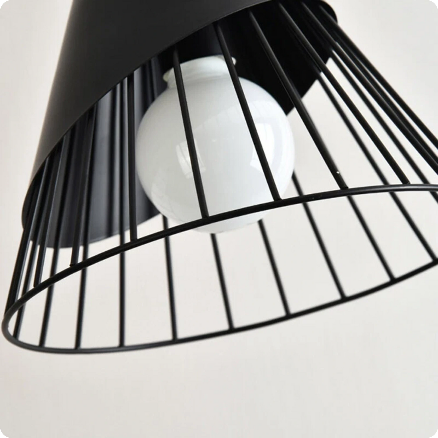 Suspension métal noir et bois avec design nordique moderne - Suspension & Lustre