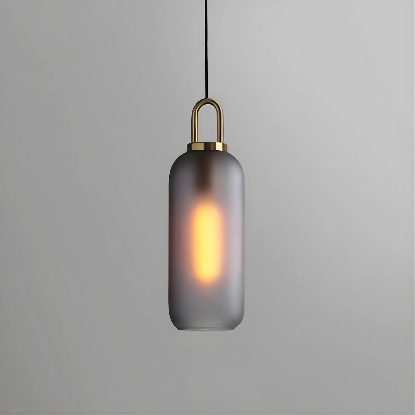 Suspension moderne en verre et métal avec design nordique raffiné